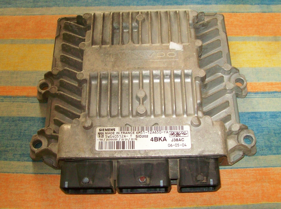 Centralina motore Ford Focus C-Max 5WS40512A-T 6M51-12A650-YA SID202 06-05-04 - Immagine 1 di 1