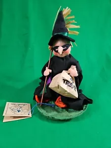 Vtg. Annalee 7" Halloween 1991 Trick Or Treat Witch Kid With Broom Felt Do NEW - Picture 1 of 7