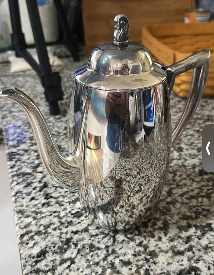 Oneida Silversmith Tea Pot - Image 1 of 1