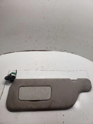 Parasol izquierdo usado se adapta a: Ford Windstar 2003 visera única L. sin iluminación sin Foto 1 de 4
