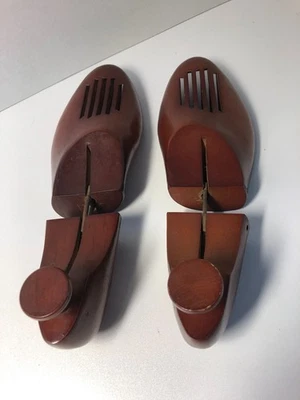 Molde de árbol de zapatos de madera vintage forma camilla inserción par estampado 9/3 en cada uno Foto 1 de 4