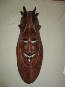 Große afrikanische Holzmaske Afrika 67 cm geschnitzt aus massivem Holz - Bild 1 von 2