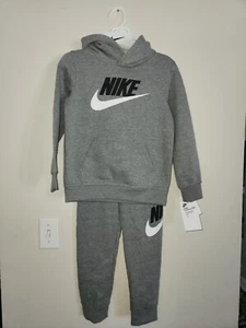 Boys Nike set size 7 - Picture 1 of 4