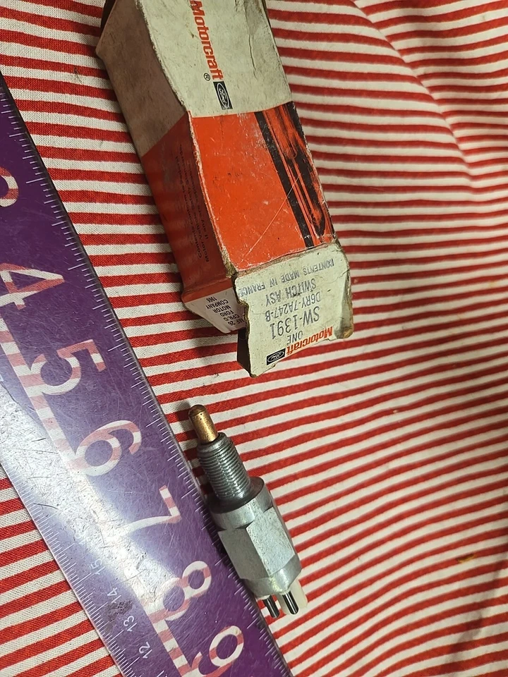 NOS 1975 1976 1977 1978 Ford Mustang II C3 Neutral Safety Switch D6RY-7A247-B - Image 1 of 4