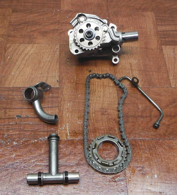 94-07 Honda Shadow VT600 VLX 600 MOTOR BOMBA ACEITE CADENA ENGRANAJE 15100-MZ8-010 Foto 1 de 4