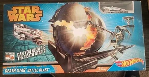 Disney Hot Wheels Star Wars Estrella de la Muerte Batalla Explosión Juego - Sellado y Nuevo - Imagen 1 de 3