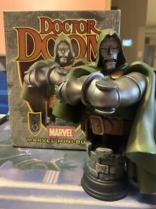 Bowen Designs Doctor Doom Mini Bust - 1440/4000. Dr. 2004 Statue