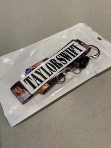 Swiftie Neck Lanyard Keychain - Taylor Swift Gift Lanyard - ID Badge holder - Picture 1 of 6