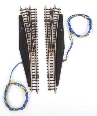 Märklin mini-club Z 8561 el. Weichenpaar re/li - ZYAH/3652 - Bild 1 von 2