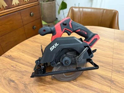 NEW SKIL CR541801 12Volt PWRCore Brushless 5-1/2 Inch Circular Saw - TOOL ONLY - Image 1 of 4