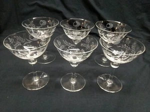 Juego Mixto de 6 Copas de Champán Flores Grabadas (3) 8oz. (3) 6 oz. - Imagen 1 de 15