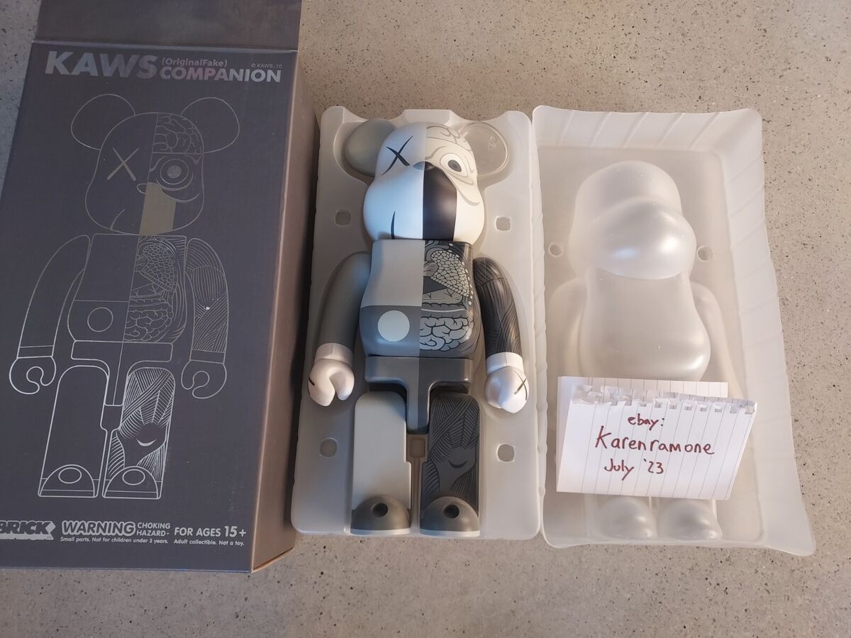 KAWS Companion Bearbrick Designer & Urban Vinyl Action KAWS Companion Bearbrick Designer & Urban Vinyl Action