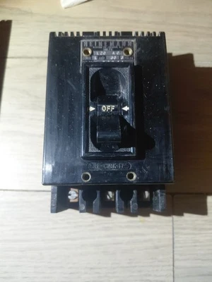 Heinemann 30A 3 Pole Circuit Breaker 336 3a - Image 1 of 2