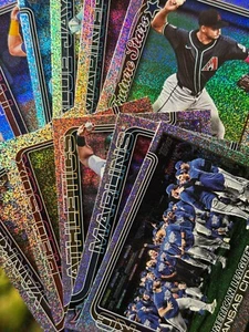 2025 Topps Series 2 SANDGLITTER U Pick your FAVORITE Complete your Set #351-700 - Picture 1 of 21