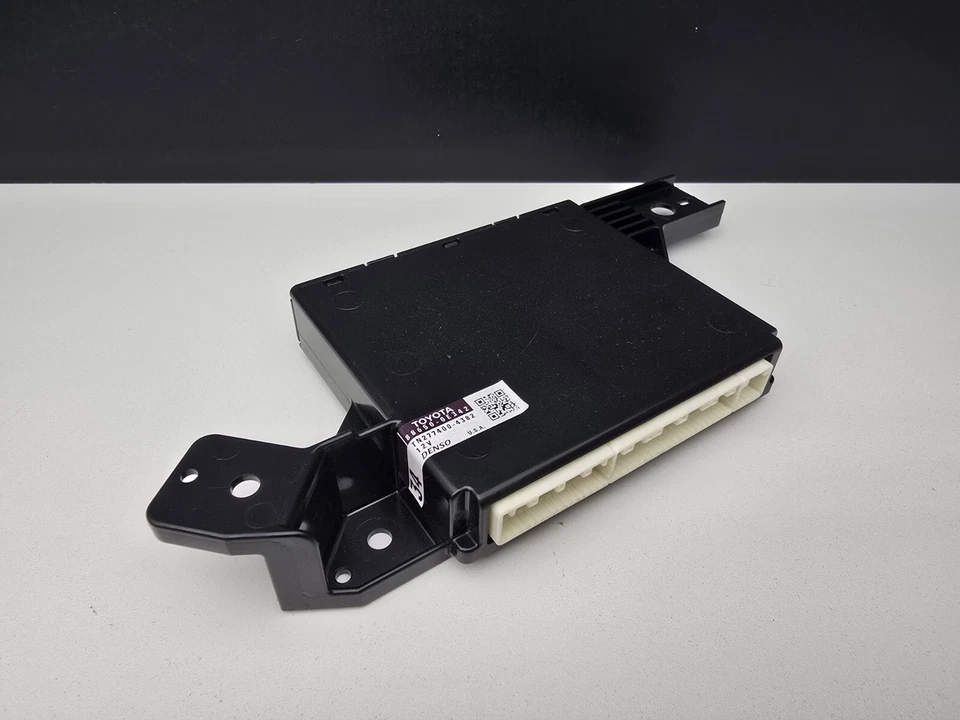 17-19 Toyota Highlander A/C Amplifier Temperature Control Module 88650-0E342 - Image 1 of 4