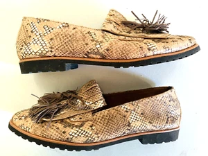 Paul Green Woman 8 Snakeskin Iridescent Kiltie Tassel Flat Loafer Slip-On Python - Picture 1 of 16