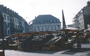 1958 BONN, GERMANY "Market Square" FULL COLOR KODACROME Photo Slide - Picture 1 of 4