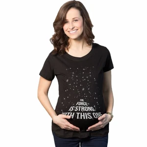 Camiseta gráfica divertida de embarazo Maternity Force Is Strong para madres embarazadas - Imagen 1 de 24