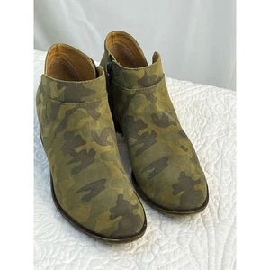 Botas al tobillo Lucky Brand para mujer de cuero con estampado de camuflaje verde Brintly2 de 7,5 m - Imagen 1 de 9