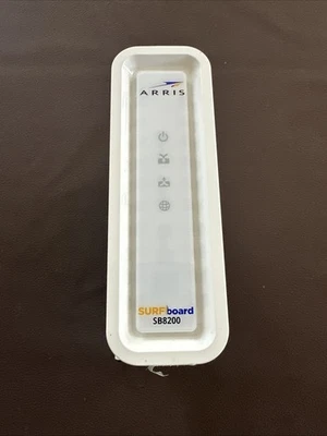 ARRIS SURFboard SB8200 DOCSIS 3.1 2 Gbps Cable Modem Used - Image 1 of 4