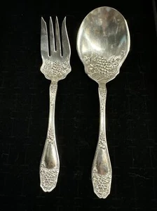 Vtg R. C. Co. ISABELLA / GRAPE (1913) Silverplate Salad Serving Spoon & Fork - Picture 1 of 9