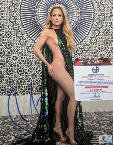 Jennifer Lopez Signed Autograph 8x10 COA Cover