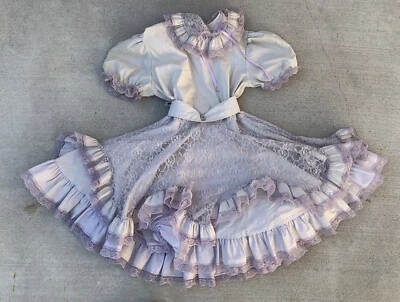 Vtg Ruffles Puffy Full Circle With Lace Dress Girls lavender light purple Size 8 - Image 1 of 4
