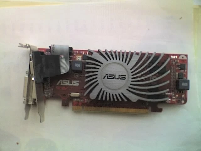 ASUS EAH5450 SILENT/DI/1GD3(LP) PCI-E Graphics Card - WORKING to BIOS Screen - G - Image 1 of 1