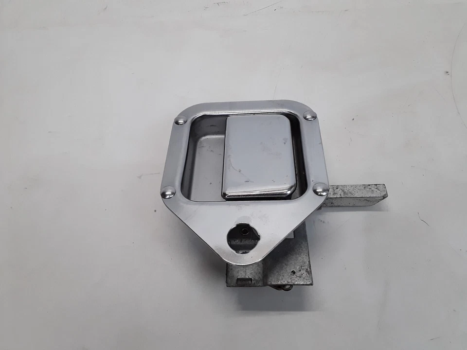 Manija de puerta exterior derecha genuina Kenworth 2004-2007 T600A 2004-2015 T800 W900 Foto 1 de 4