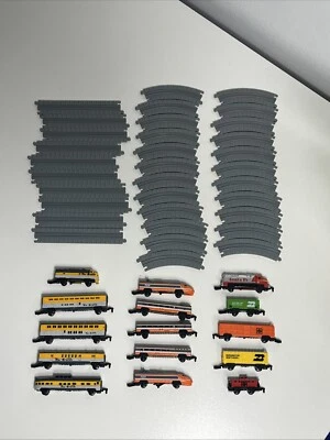 1989 Galoob Micro Machines Train Lot Bullet, Santa Fe, Rio Grande ,Union + Track - Image 1 of 4