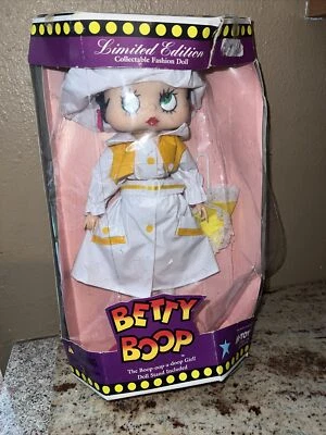 Muñeca de moda limitada Betty Boop 1986 M. Toys de colección - Abrigo de lluvia Chaqueta Paraguas Foto 1 de 4