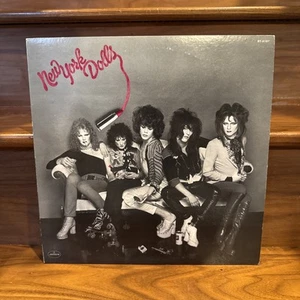 NEW YORK DOLLS / S/T JAPAN ISSUE LP W/ INSERT - Picture 1 of 7