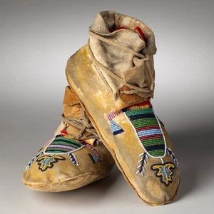 CROW MOCCASINS - Picture 1 of 6