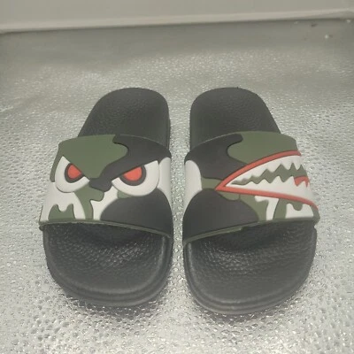 Lindas sandalias deslizables de camuflaje sin marca Monster Shark para niños pequeños EE. UU. 9,5 EUR 26 Foto 1 de 4