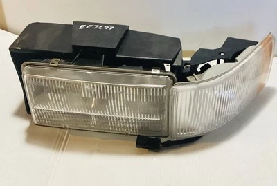 Cadillac Fleetwood 1993-1996 OEM conductor lado izquierdo conjunto completo de faros. Foto 1 de 4