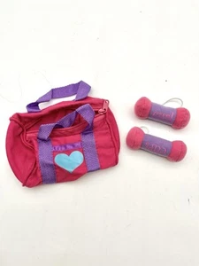 Conjunto de entrenamiento Build-A-Bear bolsa de gimnasio de lona y mancuernas de felpa rosa púrpura rizo - Imagen 1 de 6