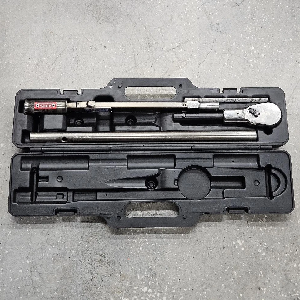 Precision Instruments C4D600F 3/4" Split-Beam Click Wrench w/ Detachable Ratchet - Image 1 of 4