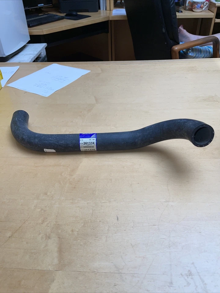 ACDELCO,MANGUERA REFRIGERANTE RADIADOR MOLDEADA;P/N 26133X. Foto 1 de 4