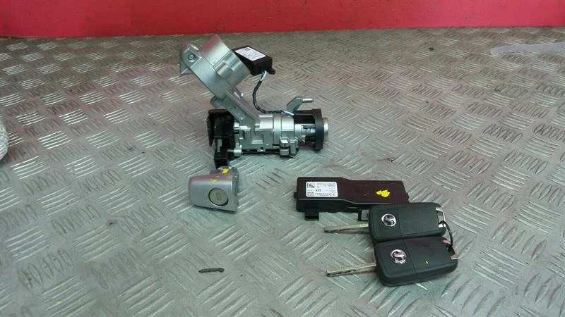 2015 Vauxhall Corsa E 3 Door Hatchback Vehicle Lock Barrel Set With Key - Изображение 1 из 4