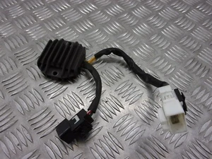 Piaggio Vespa LX 125 ie 3V 2012 Spannungsregler Gleichrichter WB - Bild 1 von 3