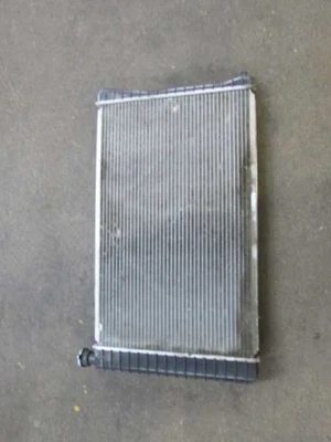 Radiator 5.0L Fits 88-94 CHEVROLET GMC 1500 PICKUP 342803 - Image 1 of 3