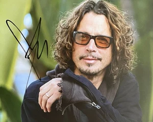 FOTO 8x10 firmada autografiada por Chris Cornell Soundgarden - Imagen 1 de 1