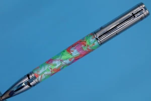 Footprints in the Sand Pen in Chrome Finish with Coral Reef Flo Three in Sea - Picture 1 of 10