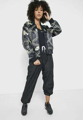 Nike Talla M L XL $160 Ropa Deportiva DE LUJO Para Mujer Relleno Sintético Chaqueta Elegante Foto 1 de 4