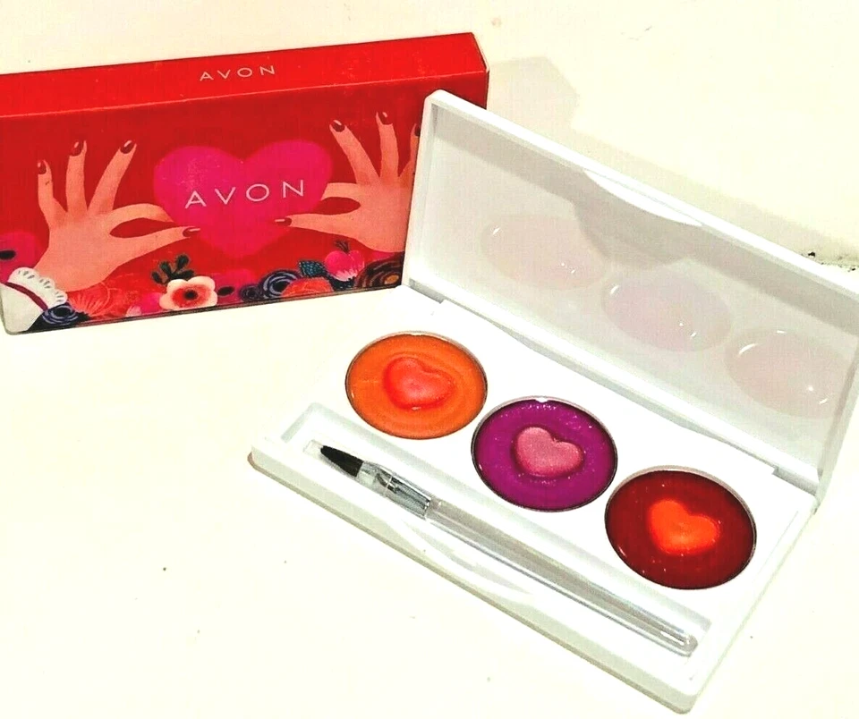 AVON 3 KISSES LIP PALETTE LIMITED EDITION LIP GLOSS 0.12 OZ TOTAL