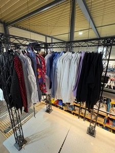 Restposten Hemden & Blusen – Mix XS–XXXL / US-Größen – 46 Stück - Bild 1 von 2