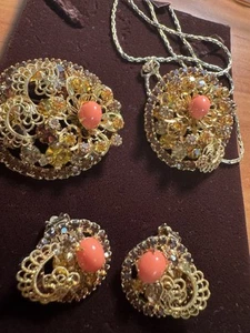 Orecchini, collana e spilla clip vintage con strass marrone ambra - Foto 1 di 6