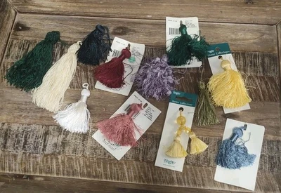 Nuevo Antiguo Stock Vintage Lote de 12 BORLAS DE CUERDA Tapicería Borde Decoración Foto 1 de 4