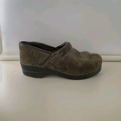 Zuecos Dansko Profesional Camuflaje Gamuza Mujer Marrón 40 Foto 1 de 4