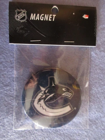 NHL Official Team  Logo Magnet 3" Vancouver Canucks Cover